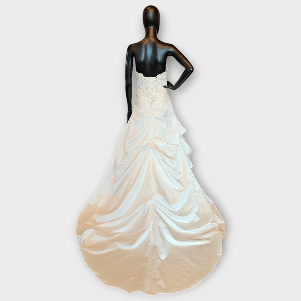 NWOT - Venus Symphony Ivory Satin Tuck - Picture 2 of 6